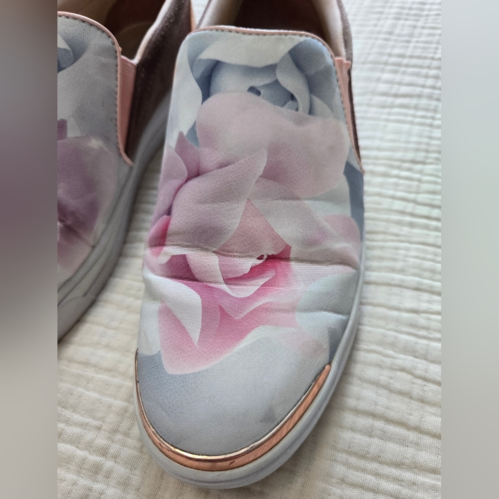 Ted Baker Tancey Pastel Floral Sneakers Women's US Size 8 - Picture 3 of 9